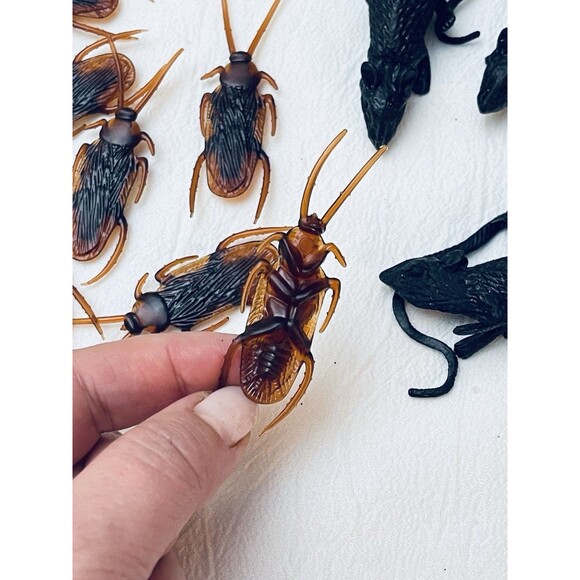 Halloween Lot Blow Mold Ghost String Lights + Skulls, Eyes, Mice, Roaches - Picture 8 of 10